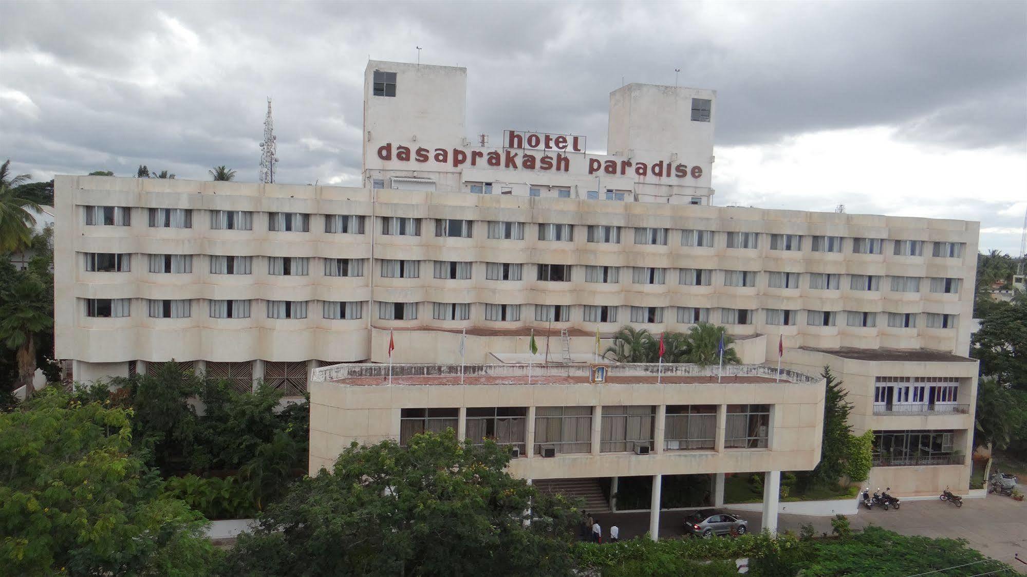 Hotel Paradise - Mysore Dasaprakash Group Kültér fotó
