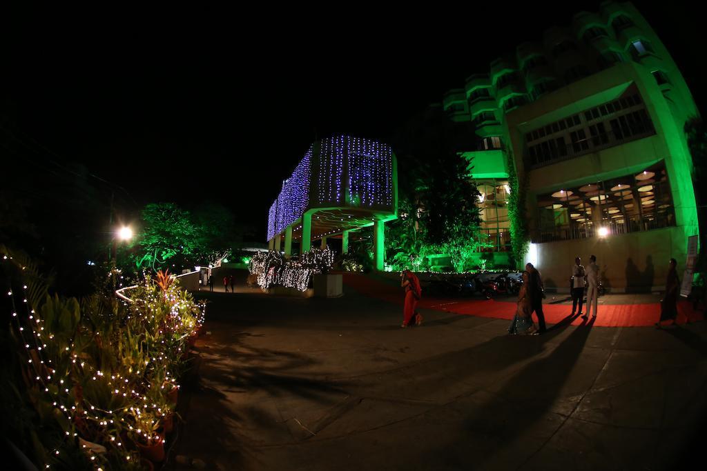 Hotel Paradise - Mysore Dasaprakash Group Kültér fotó