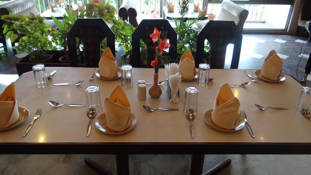Hotel Paradise - Mysore Dasaprakash Group Kültér fotó