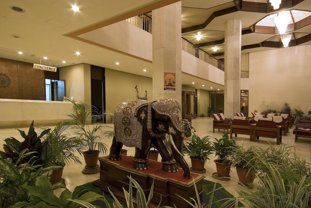 Hotel Paradise - Mysore Dasaprakash Group Kültér fotó